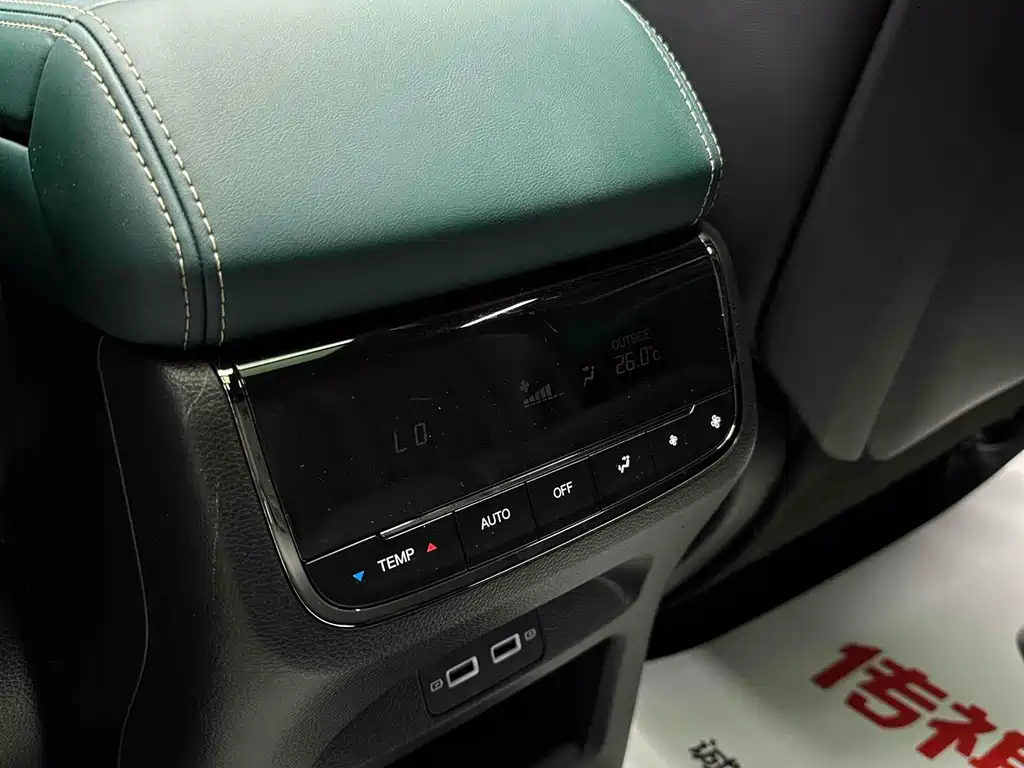 GAC Motor Trumpchi GS8 — фото 33