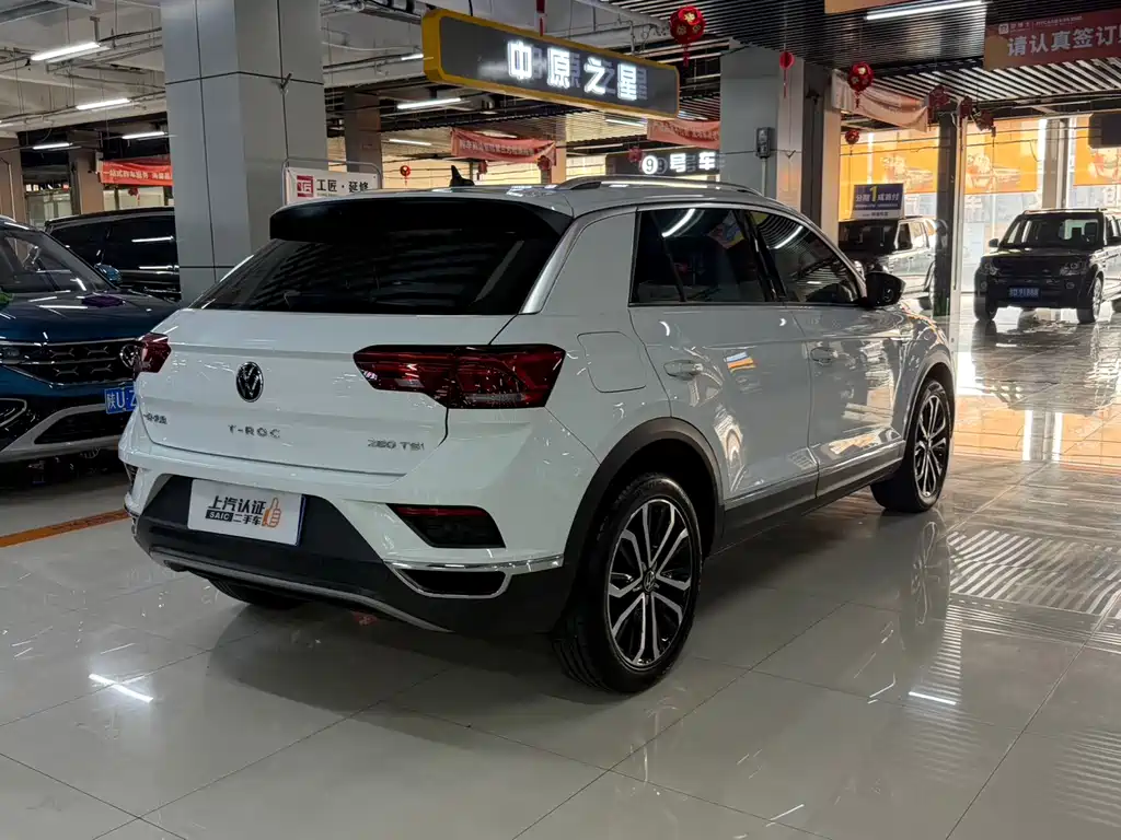 Volkswagen T-Roc — фото 4