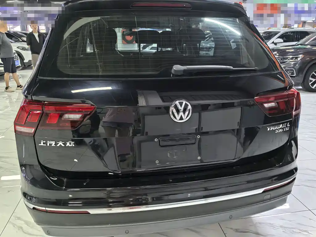 Volkswagen Tiguan L — фото 5