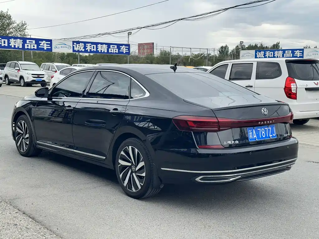 Volkswagen Passat — фото 7