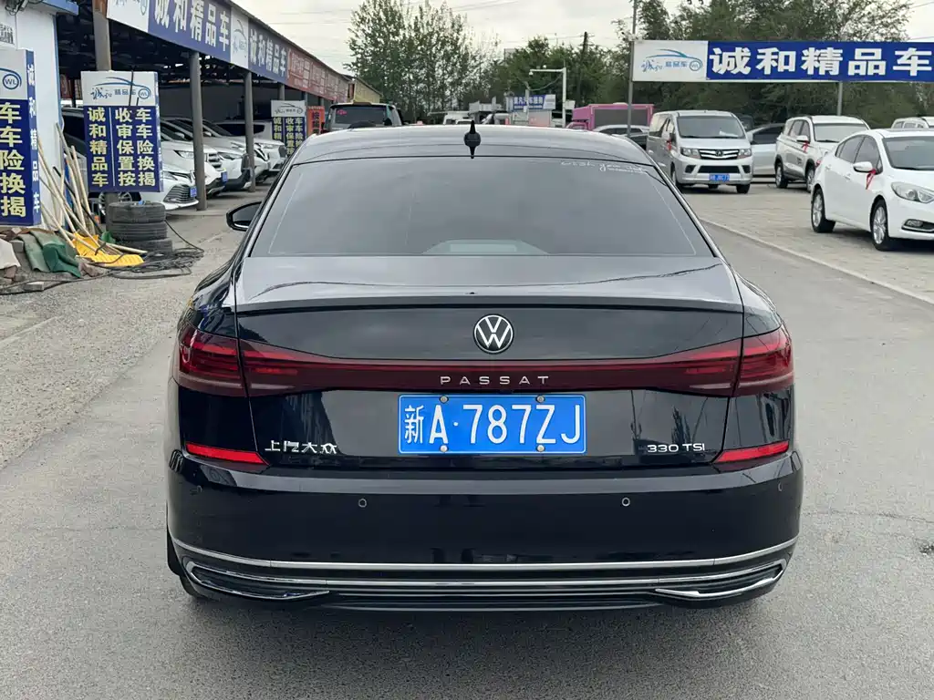 Volkswagen Passat — фото 8