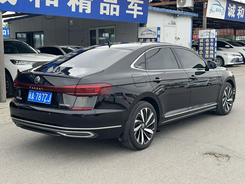 Volkswagen Passat — фото 9