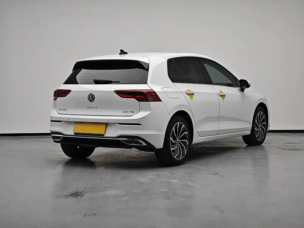Volkswagen Golf — фото 6
