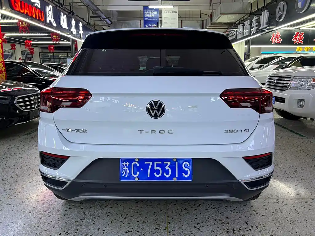Volkswagen T-Roc — фото 5