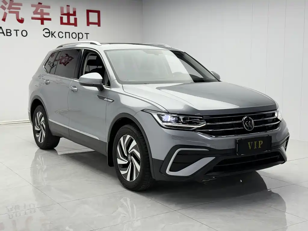 Volkswagen Tiguan L — фото 3