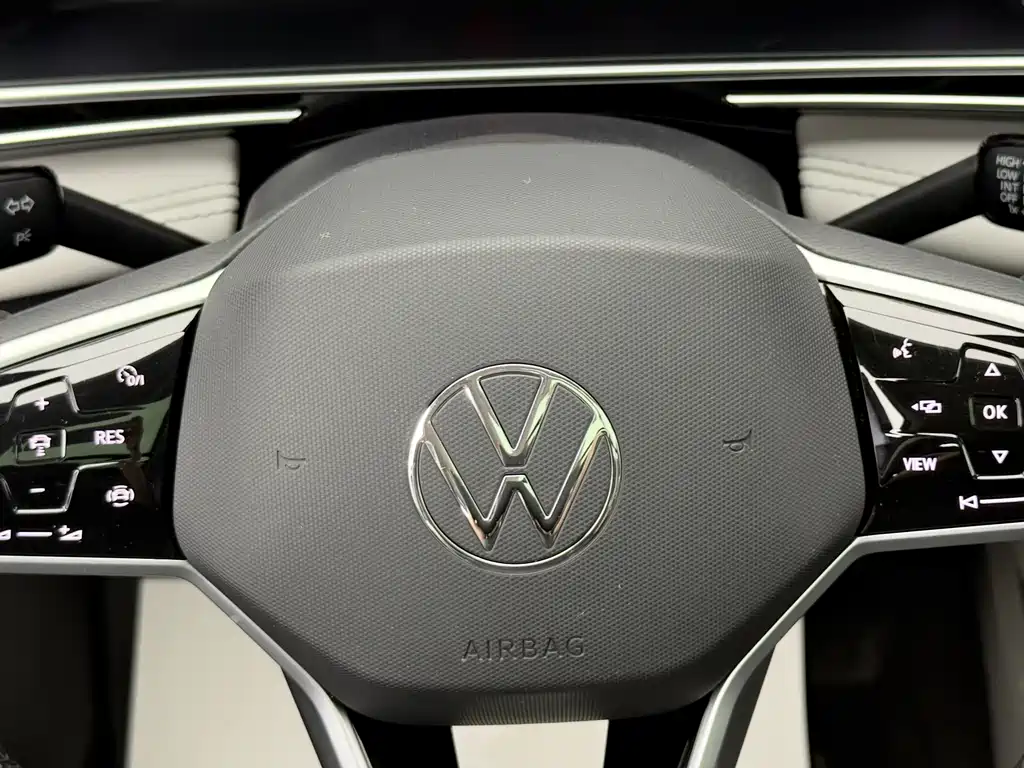 Volkswagen Tiguan L — фото 21