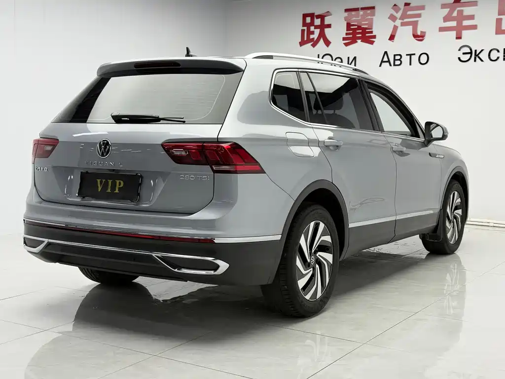 Volkswagen Tiguan L — фото 4