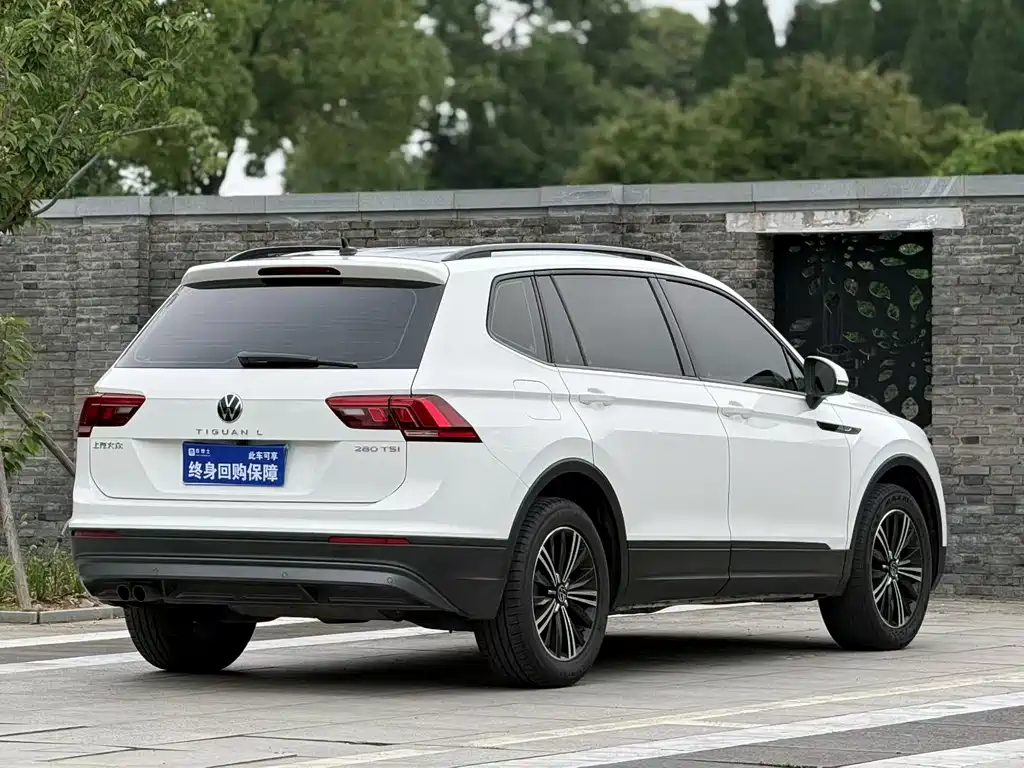 Volkswagen Tiguan L — фото 4