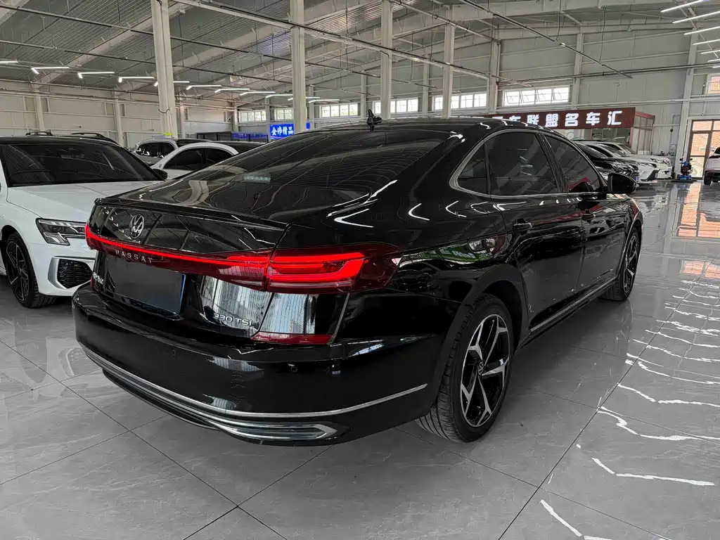 Volkswagen Passat — фото 4
