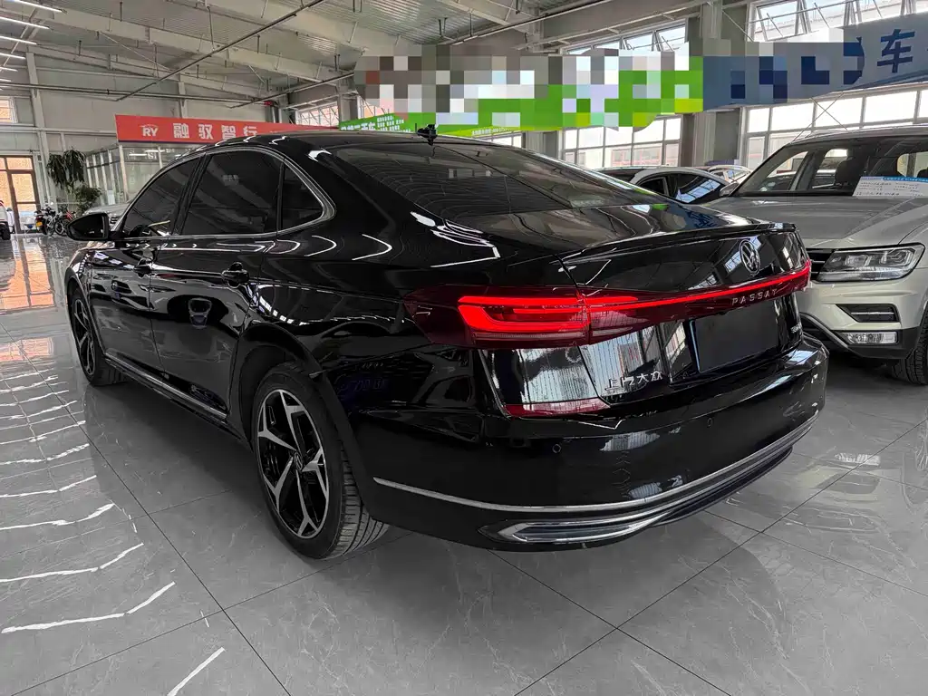 Volkswagen Passat — фото 6