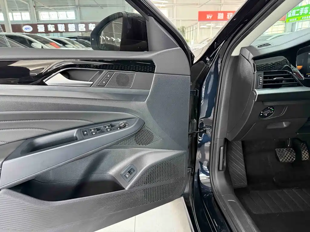 Volkswagen Passat — фото 9