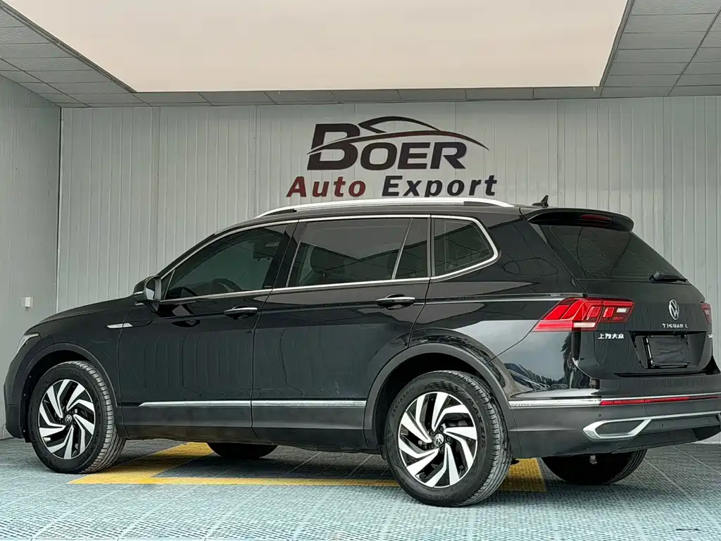 Volkswagen Tiguan L — фото 4