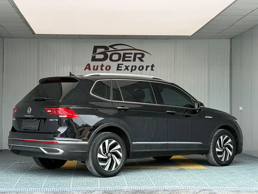 Volkswagen Tiguan L — фото 6