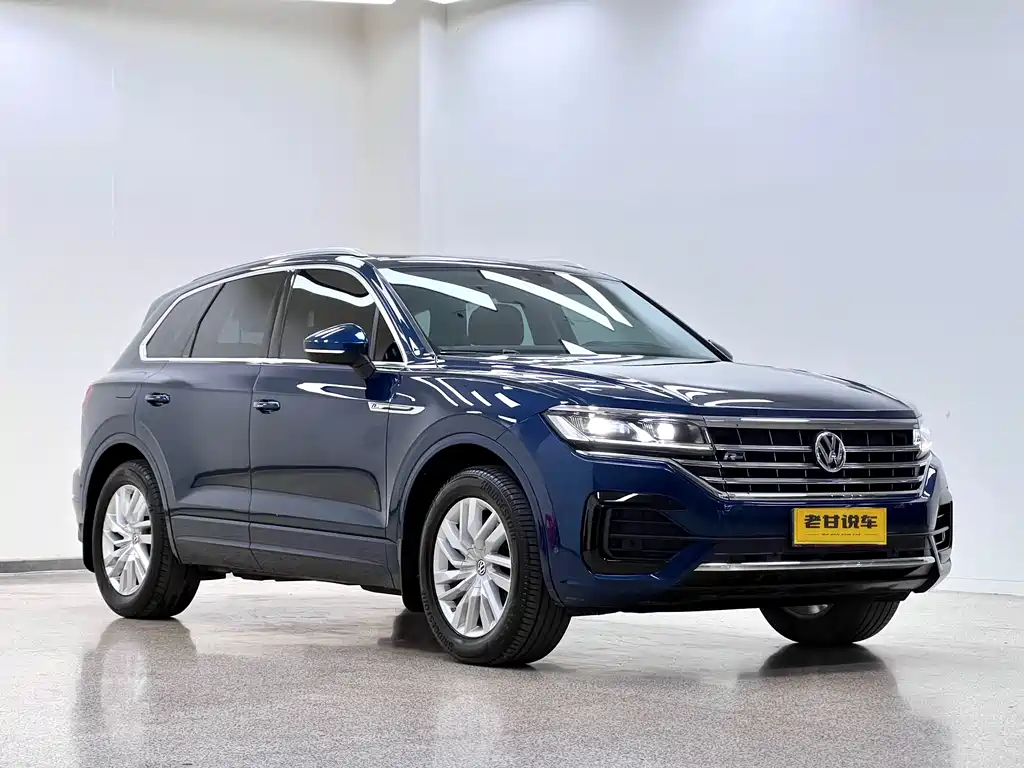 Volkswagen Touareg — фото 4