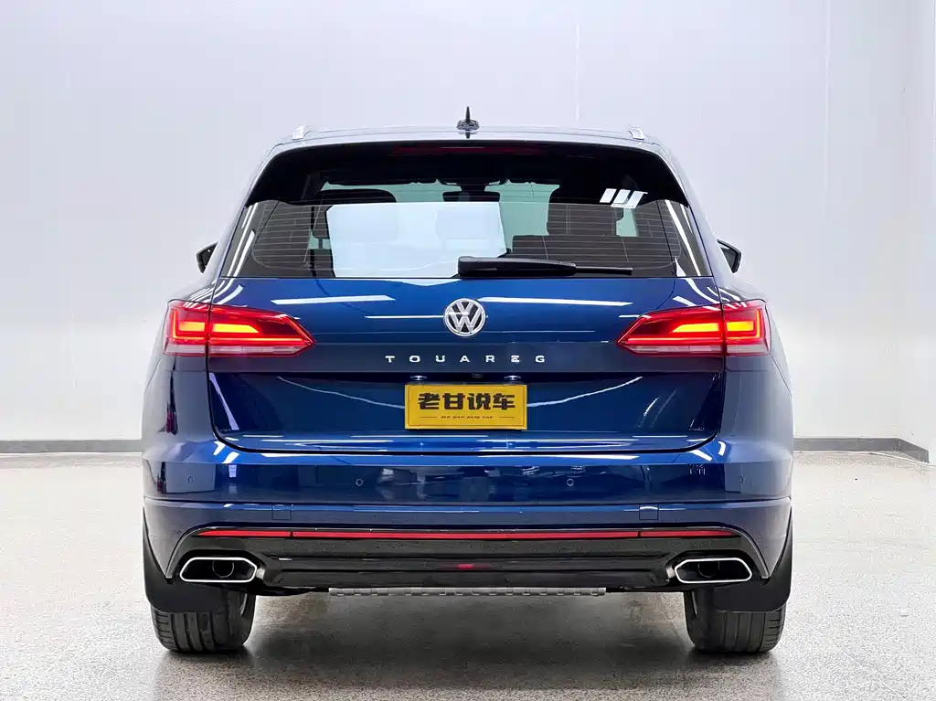 Volkswagen Touareg — фото 7