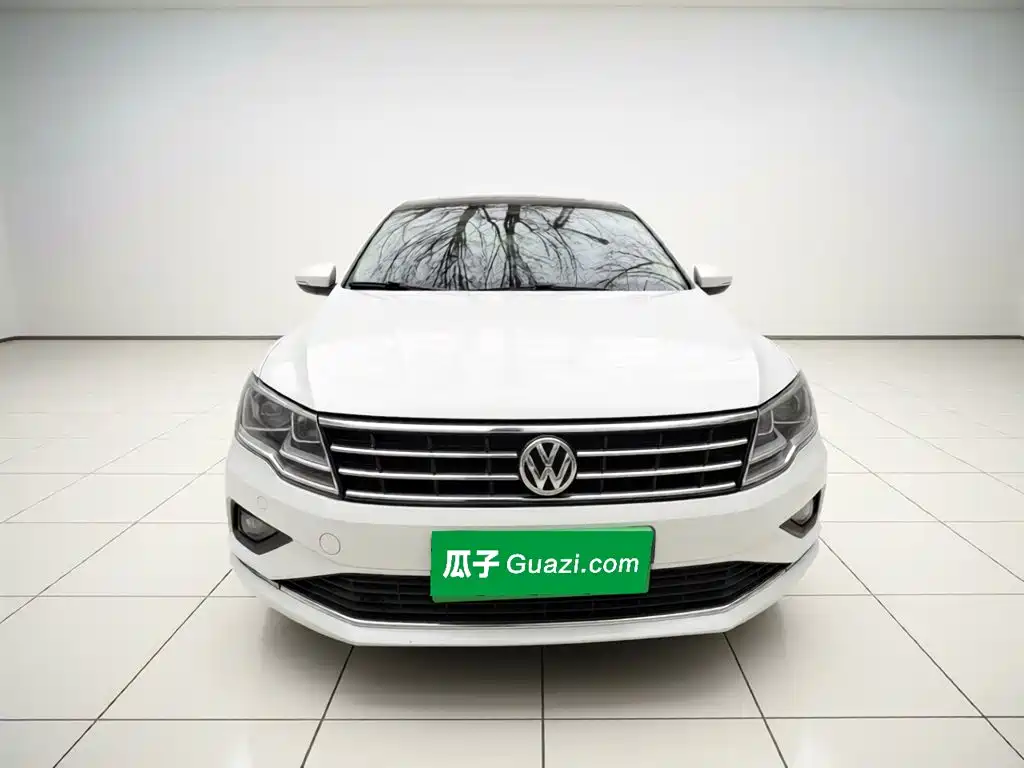 Volkswagen Jetta — фото 24