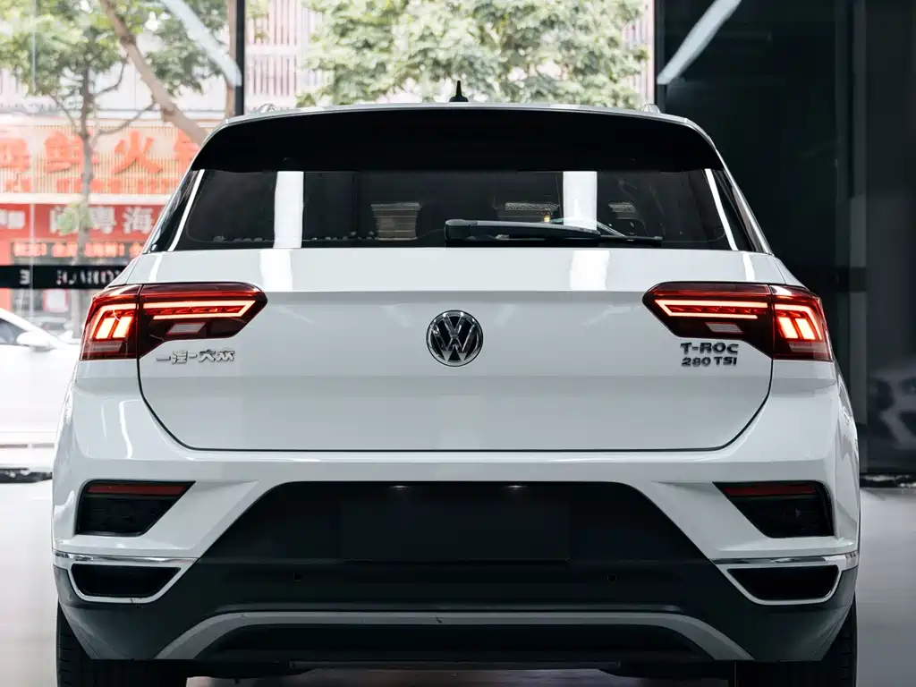 Volkswagen T-Roc — фото 4