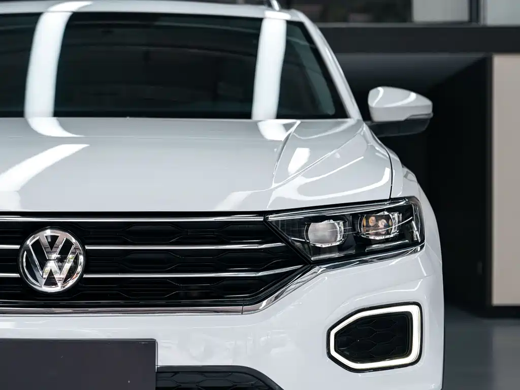 Volkswagen T-Roc — фото 5
