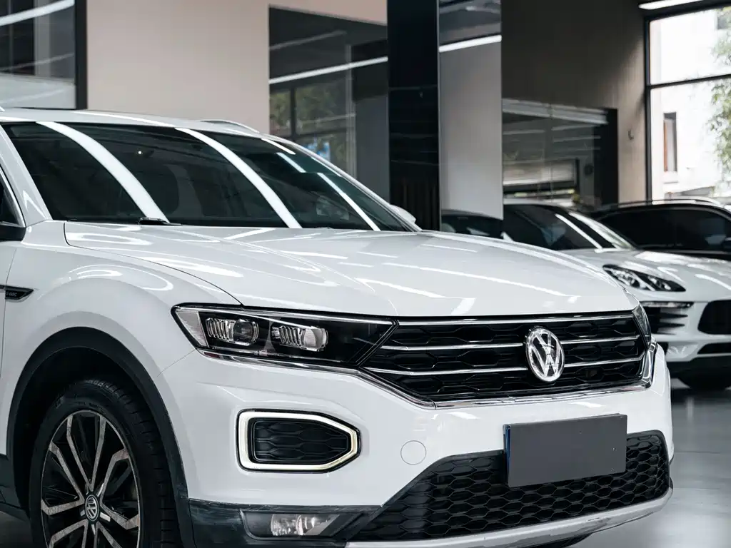 Volkswagen T-Roc — фото 7