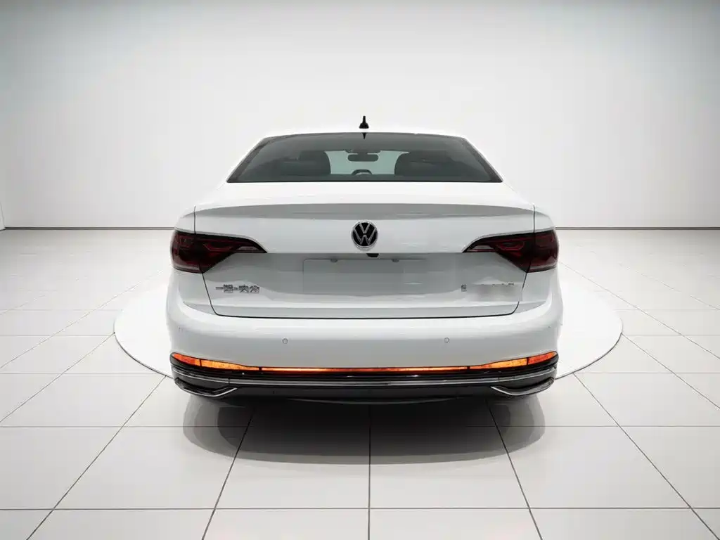 Volkswagen Sagitar — фото 6