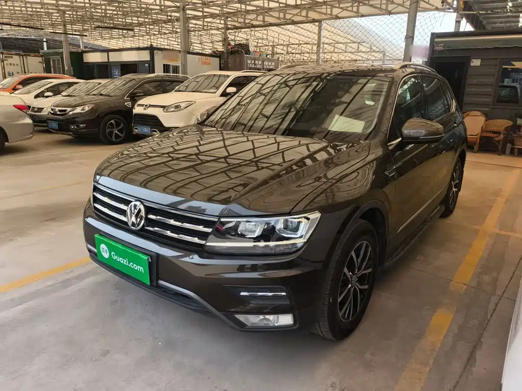 Volkswagen Tiguan L — фото 2