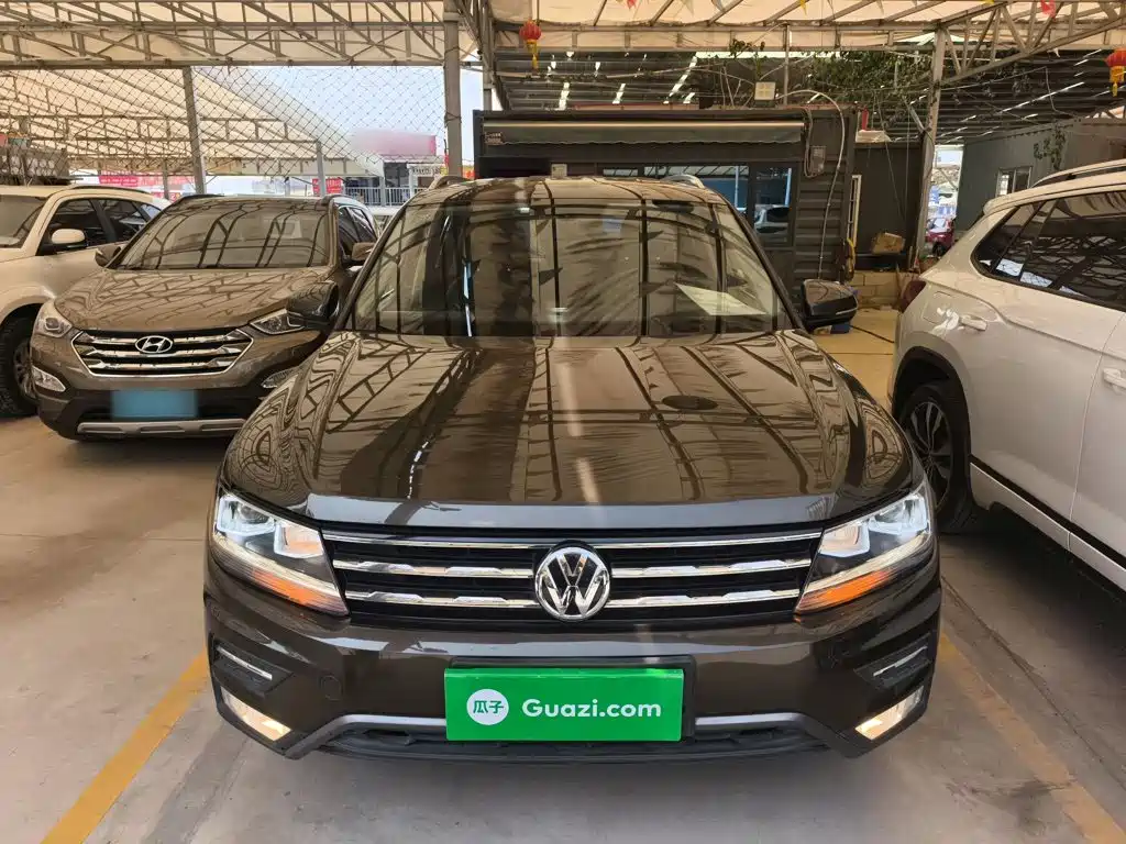 Volkswagen Tiguan L — фото 3