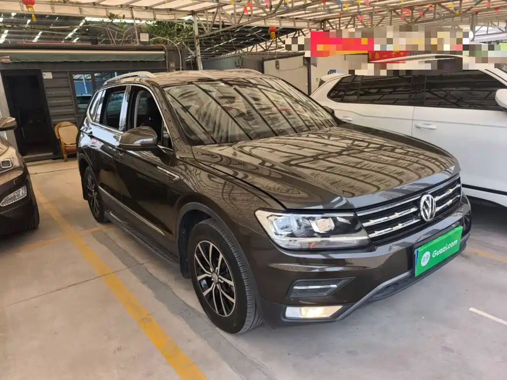 Volkswagen Tiguan L — фото 22