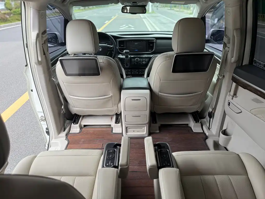 GAC Motor Trumpchi M8 — фото 8