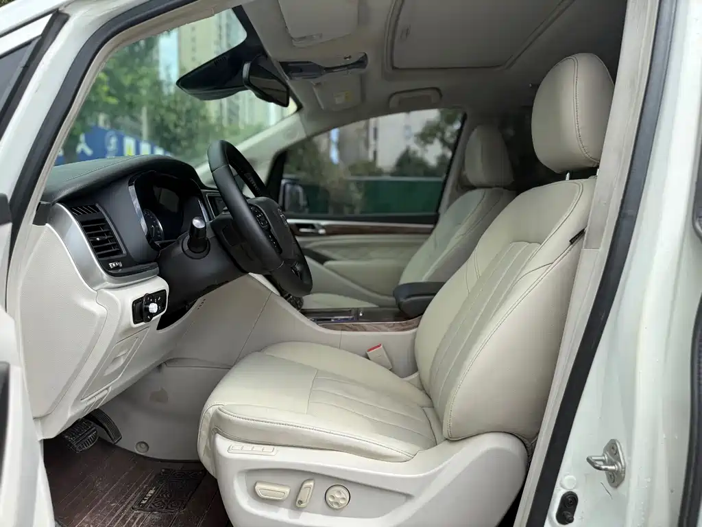 GAC Motor Trumpchi M8 — фото 10
