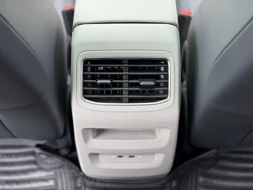Volkswagen ID.4 Crozz — фото 14