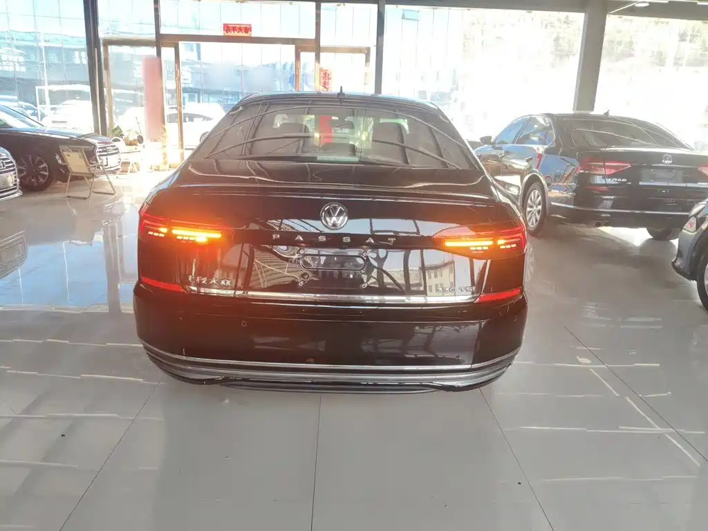 Volkswagen Passat — фото 4