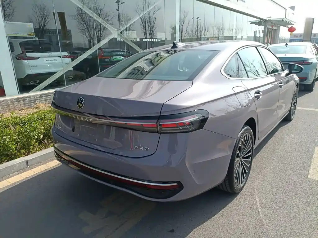 Volkswagen Passat — фото 5