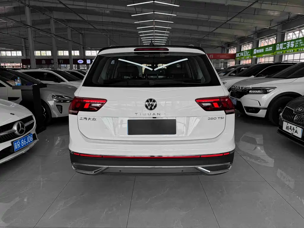 Volkswagen Tiguan L — фото 5