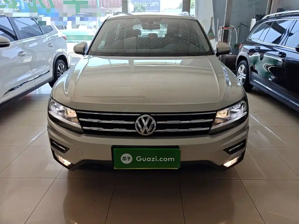 Volkswagen Tiguan L — фото 3