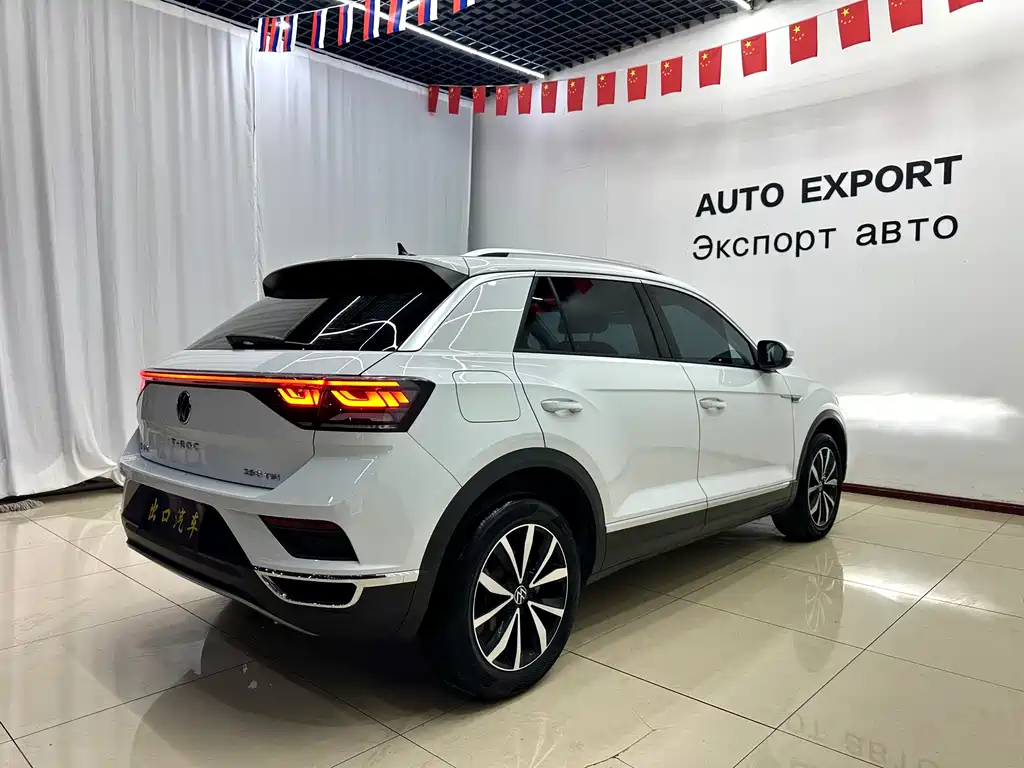 Volkswagen T-Roc — фото 4