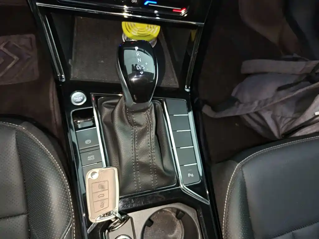 Volkswagen Passat — фото 14