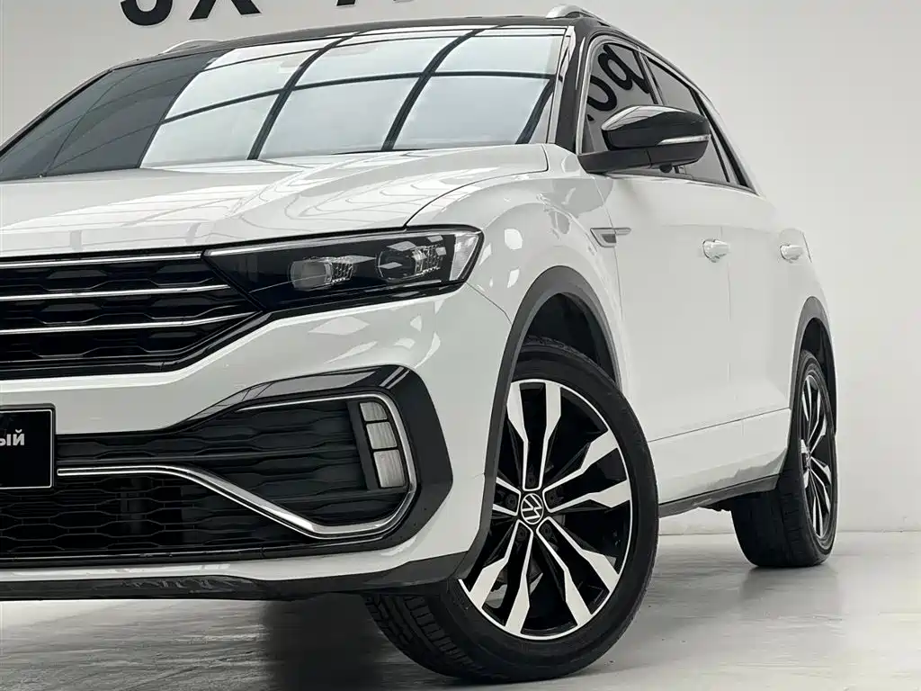 Volkswagen T-Roc — фото 4