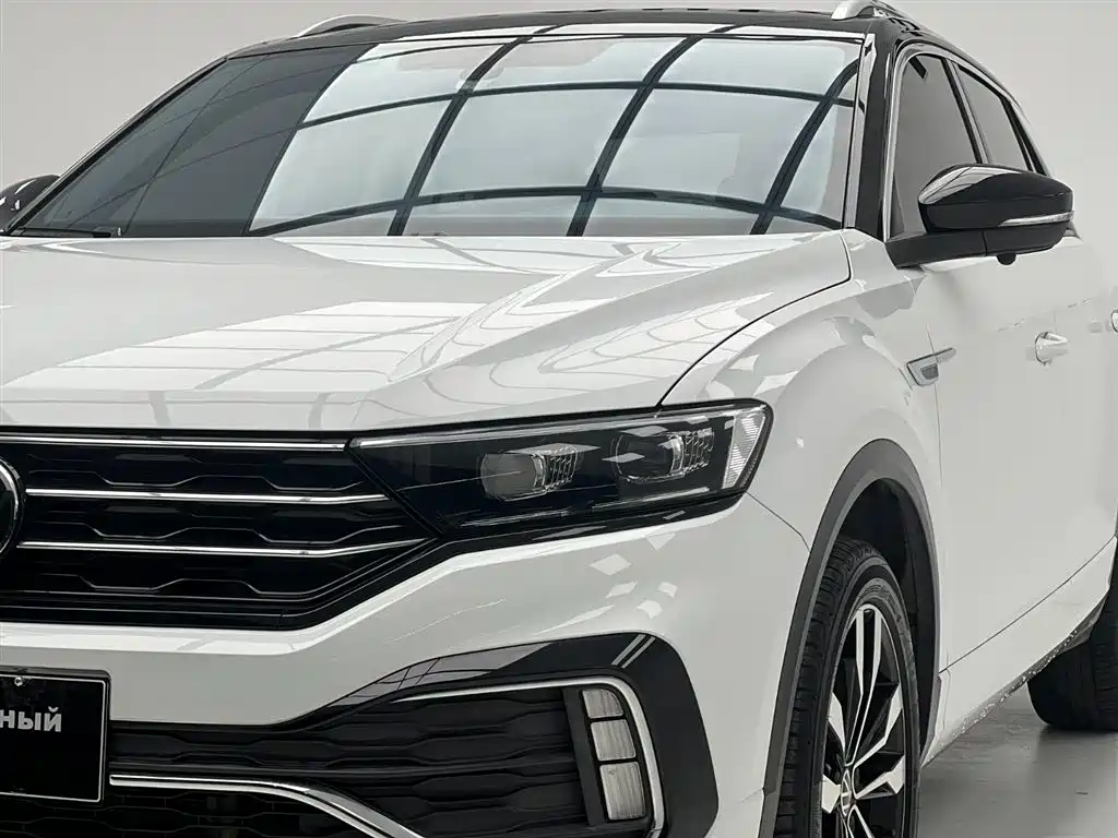 Volkswagen T-Roc — фото 5