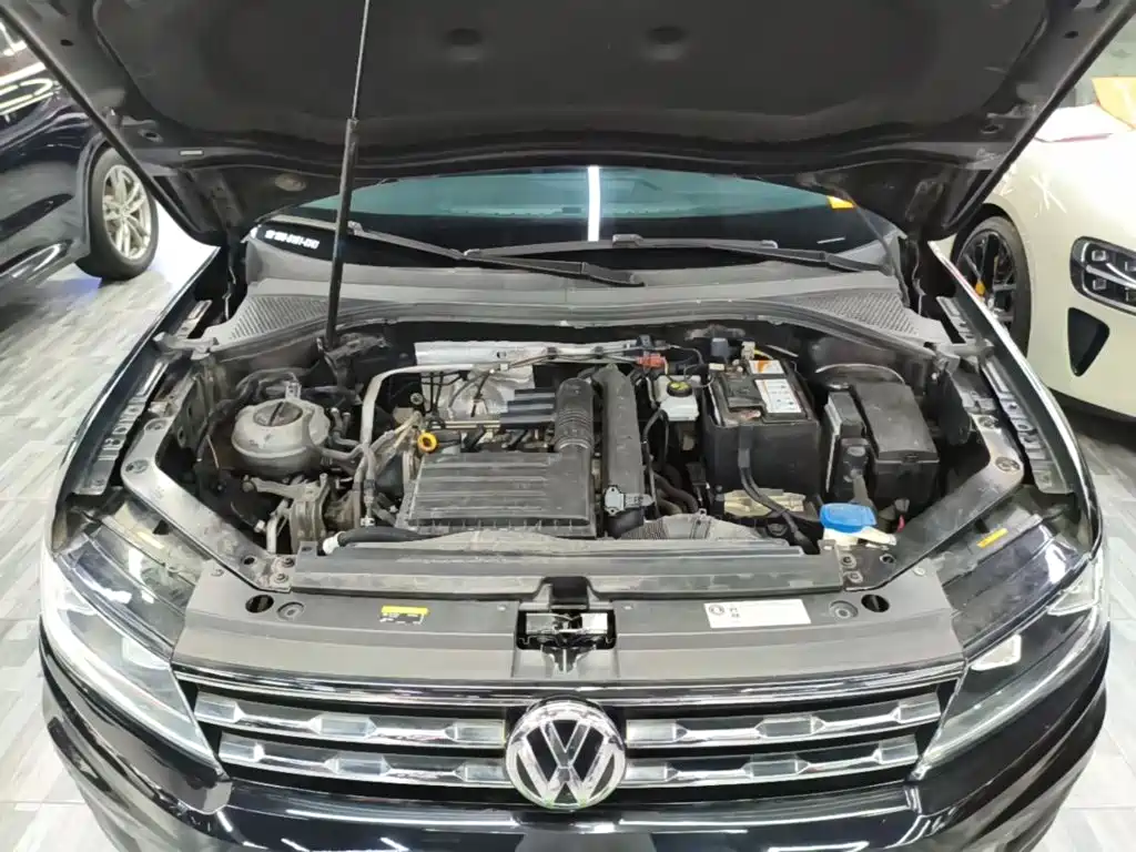 Volkswagen Tiguan L — фото 20
