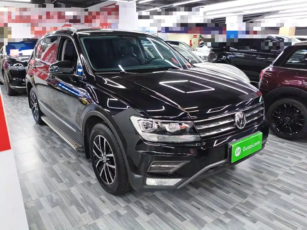 Volkswagen Tiguan L — фото 4