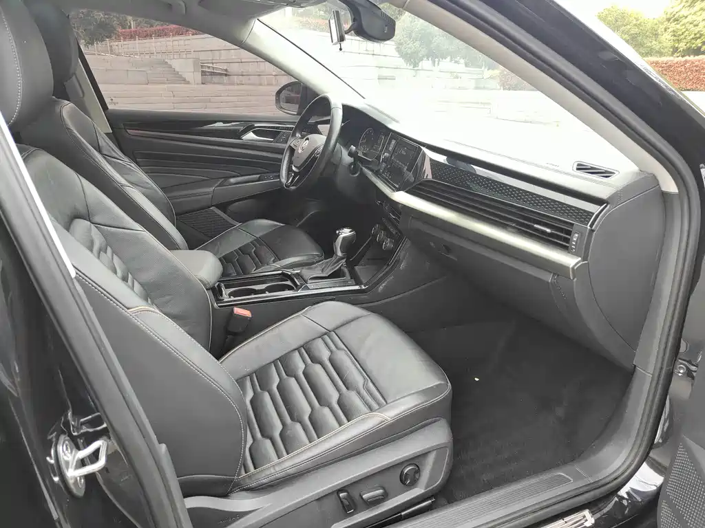 Volkswagen Passat — фото 7