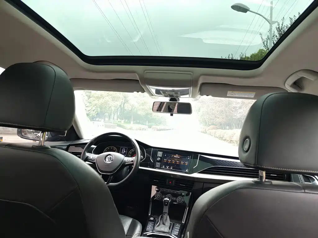 Volkswagen Passat — фото 9