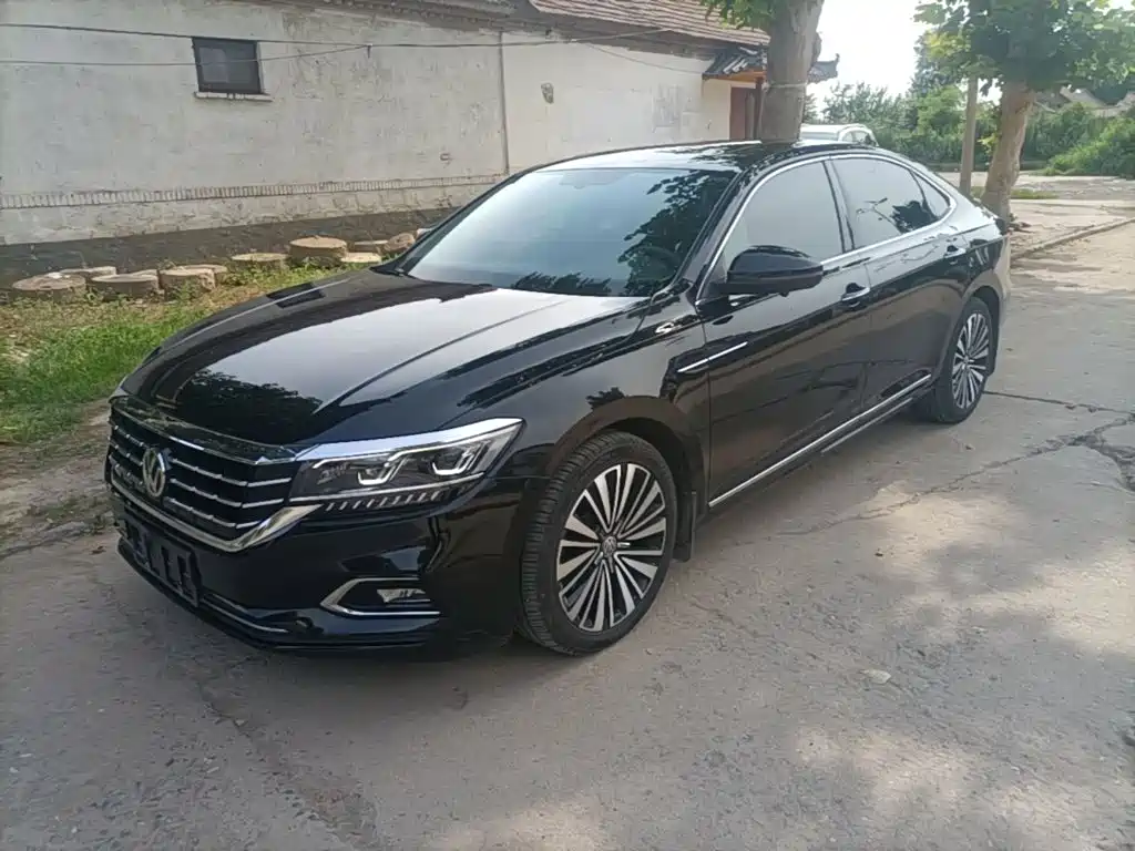 Volkswagen Passat — фото 2
