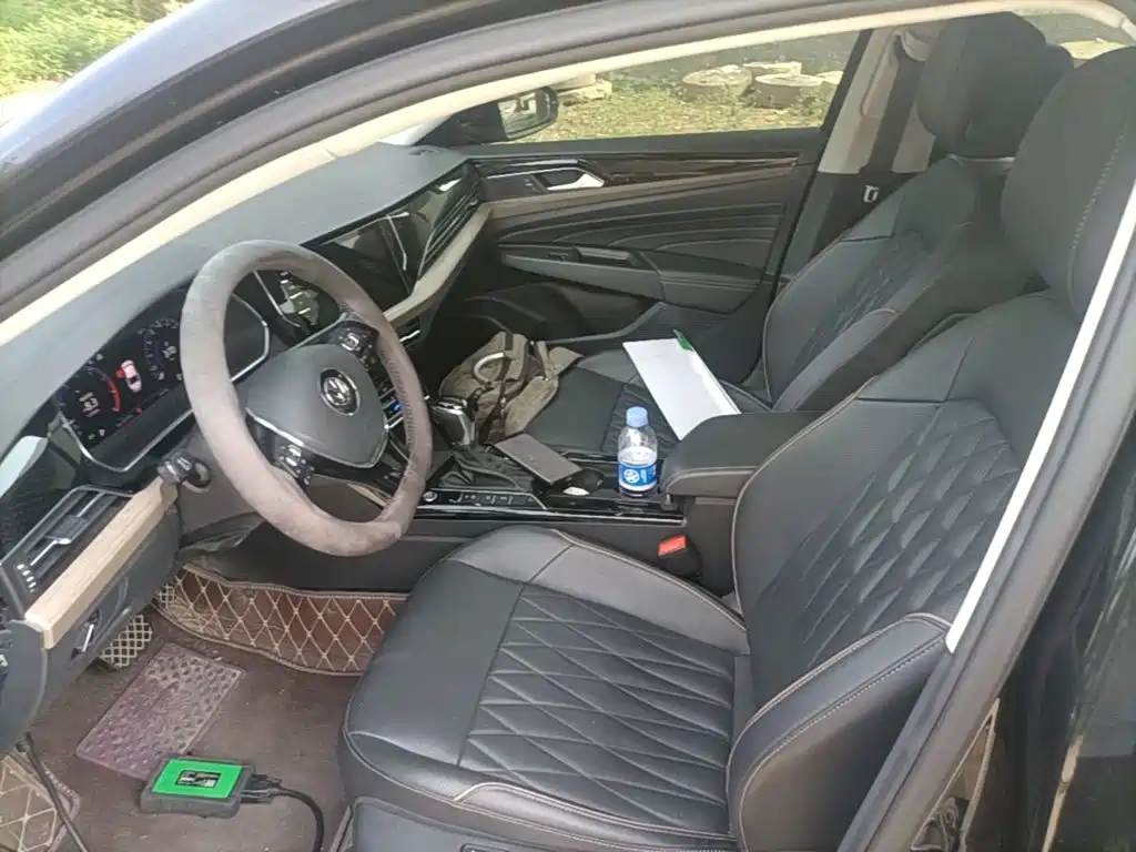 Volkswagen Passat — фото 15