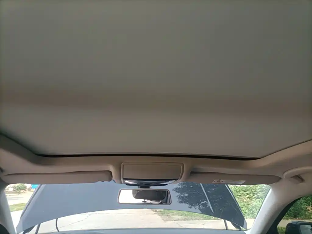 Volkswagen Passat — фото 18