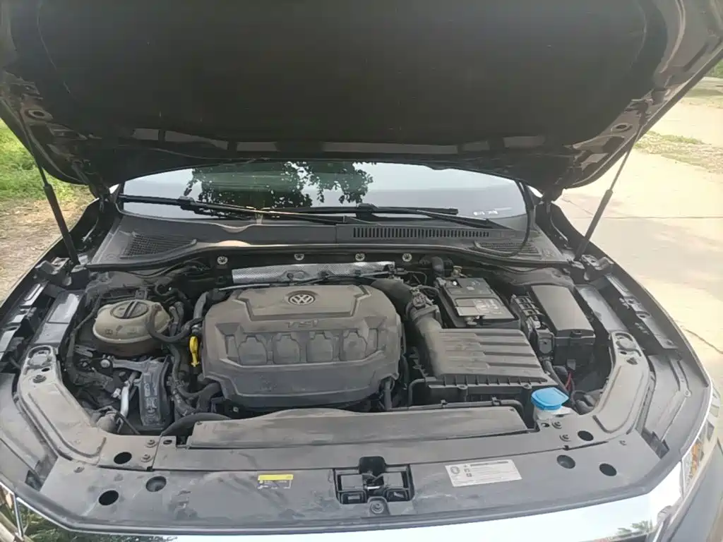 Volkswagen Passat — фото 20