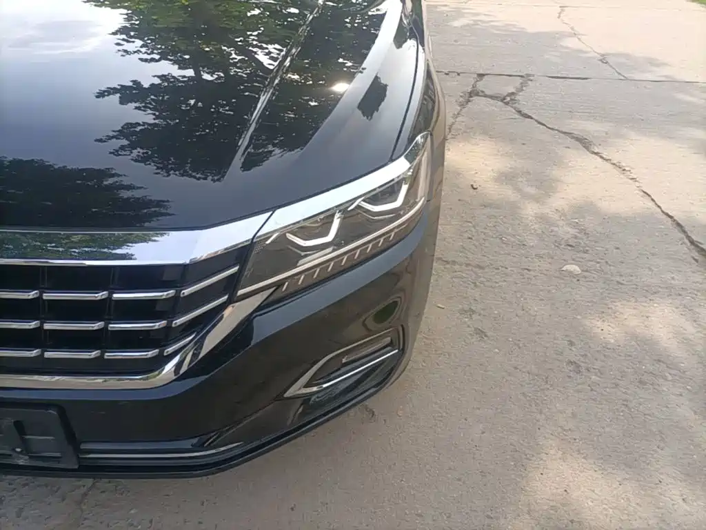 Volkswagen Passat — фото 24