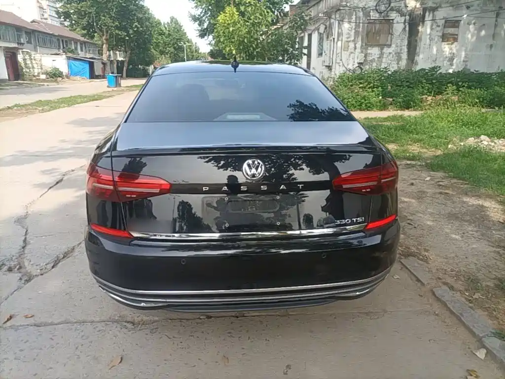 Volkswagen Passat — фото 6