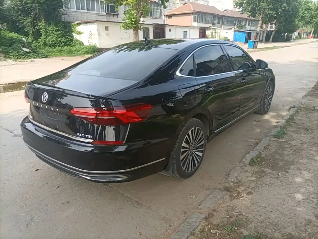 Volkswagen Passat — фото 7