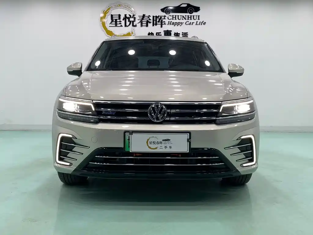Volkswagen Tiguan L PHEV — фото 2